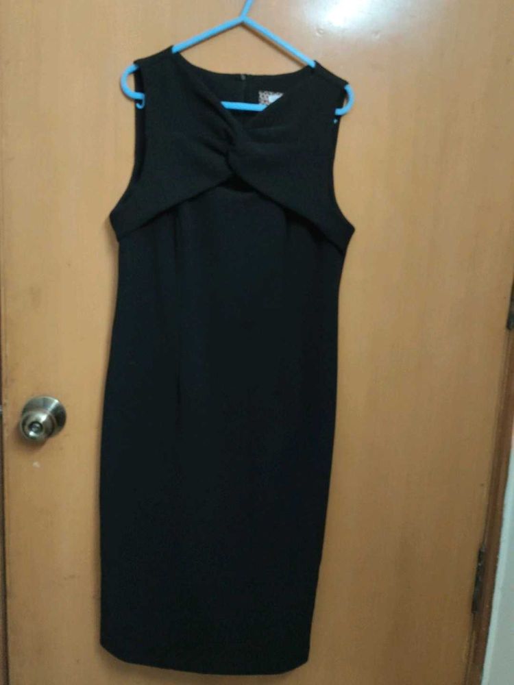 Chic Black Dress ( Brand New)