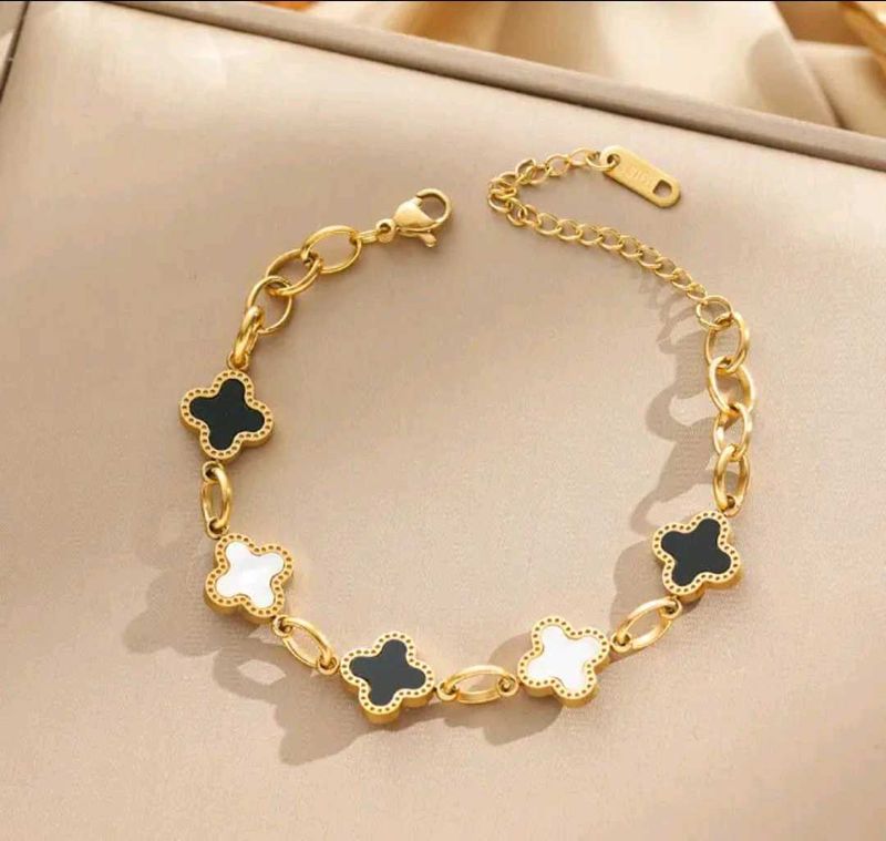 Clover Charm Bracelet