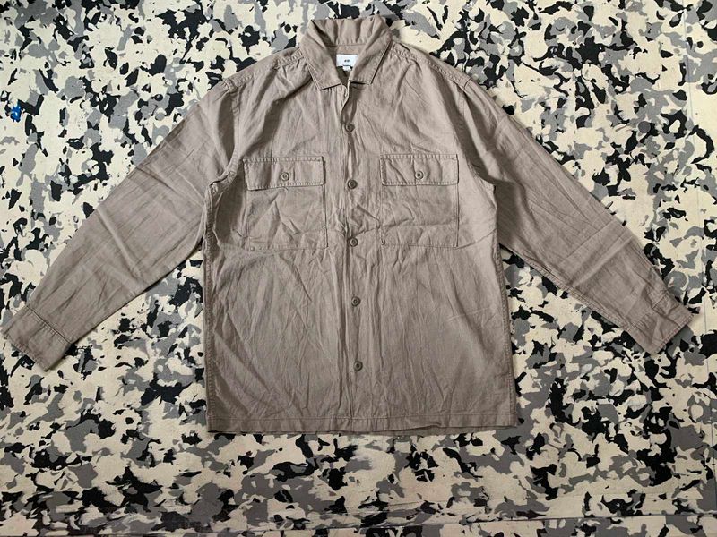 H&amp;m Casual Button-Down Shirt