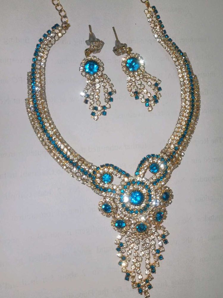 Elegant Necklace &amp; Earring Set