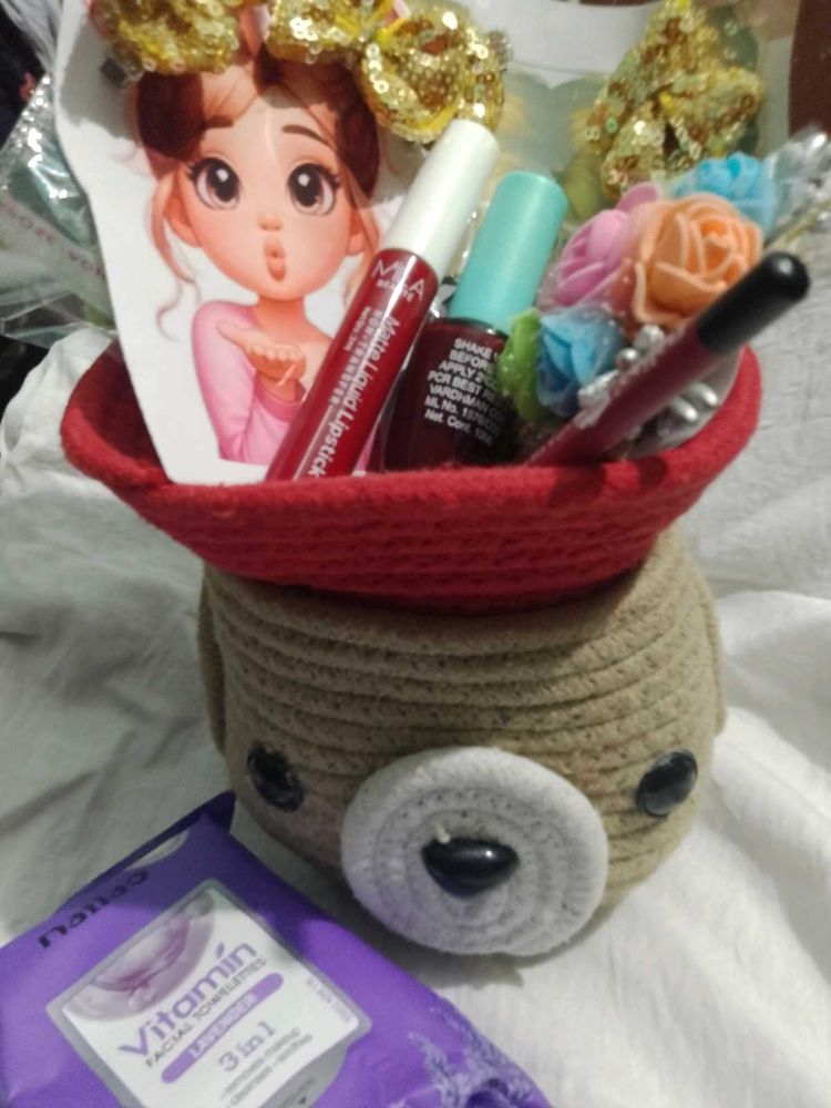 Karva Chauth SpecialMakeup &amp; Accessory Holder