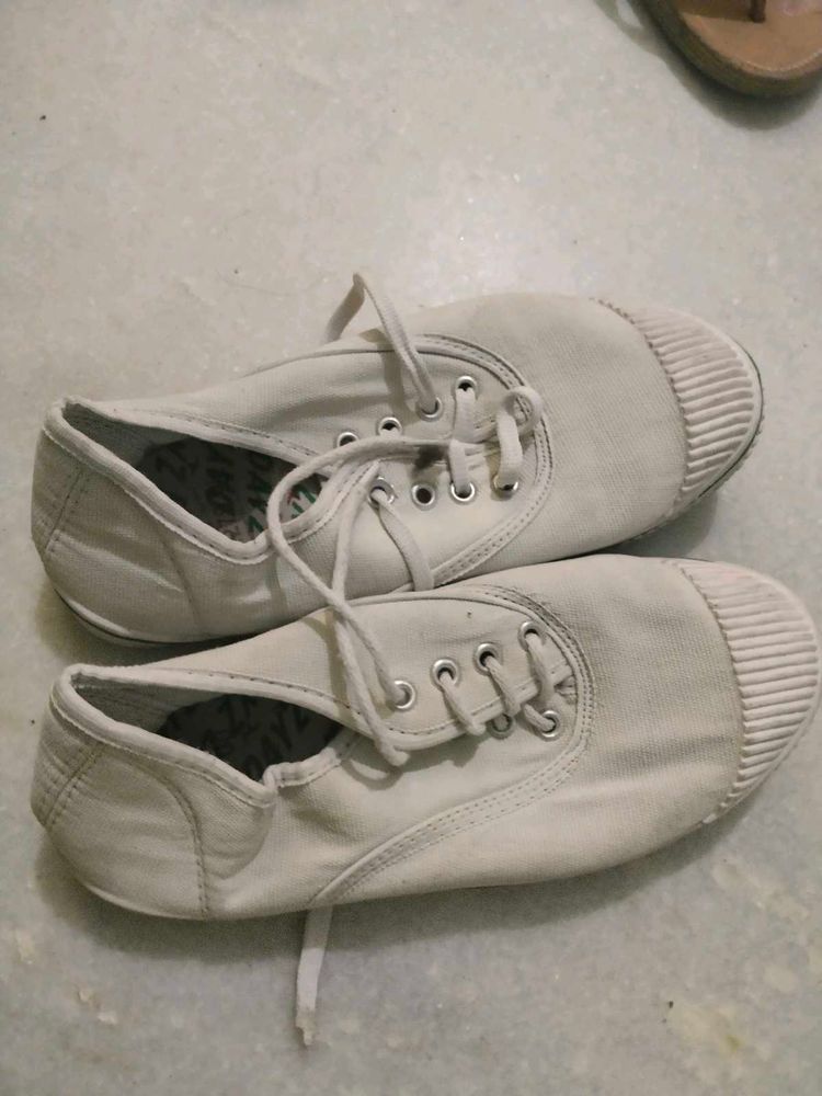 Sneaker