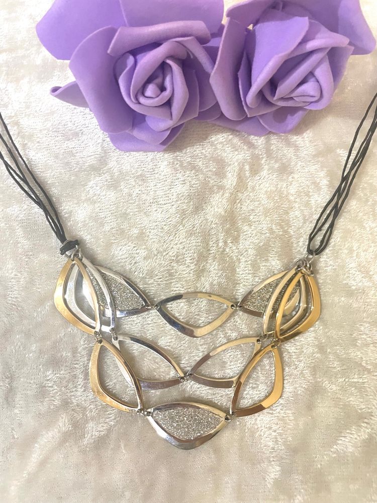 Stylish Silver Western Necklace