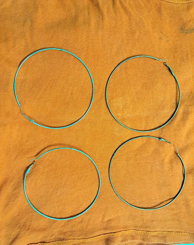 Set Of 2 Pairs Hoop Earrings Gold And Silver