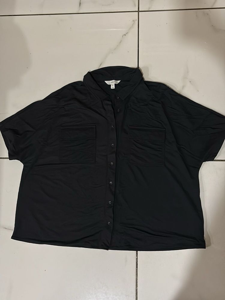 Black over size shirt