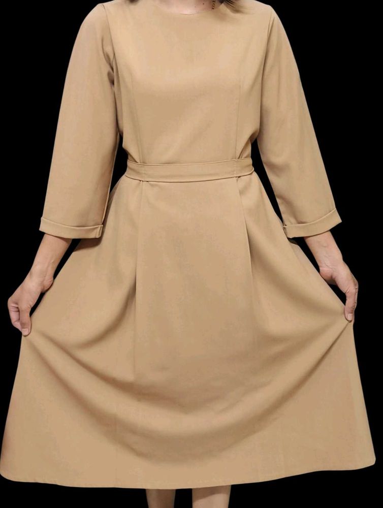 Dress Size M - L , Free Siz