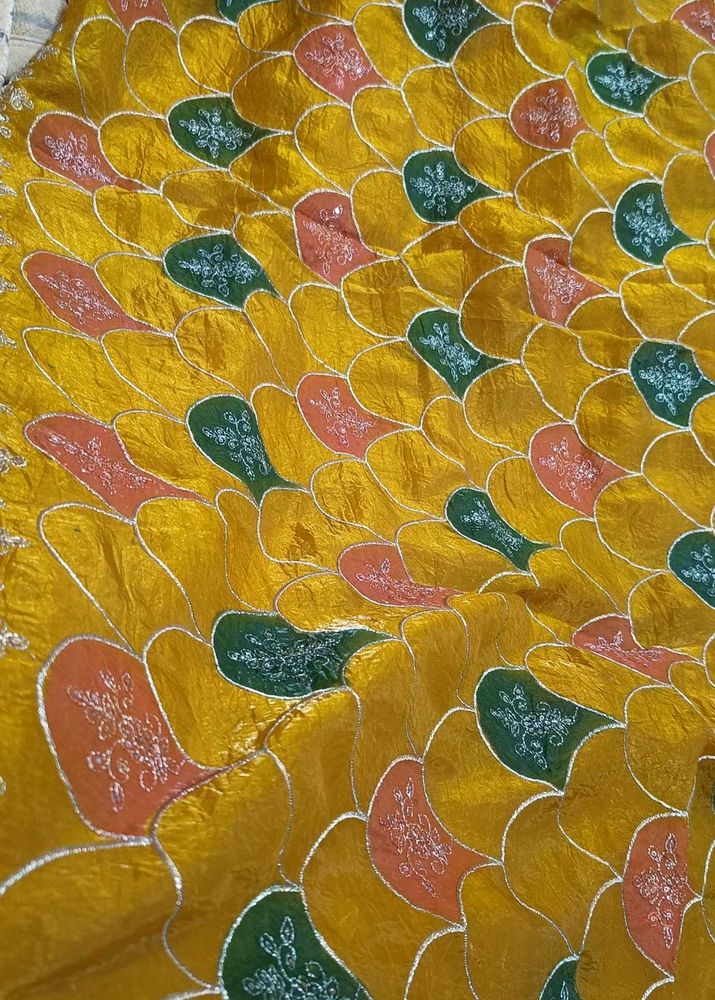 party wear gold crush saree