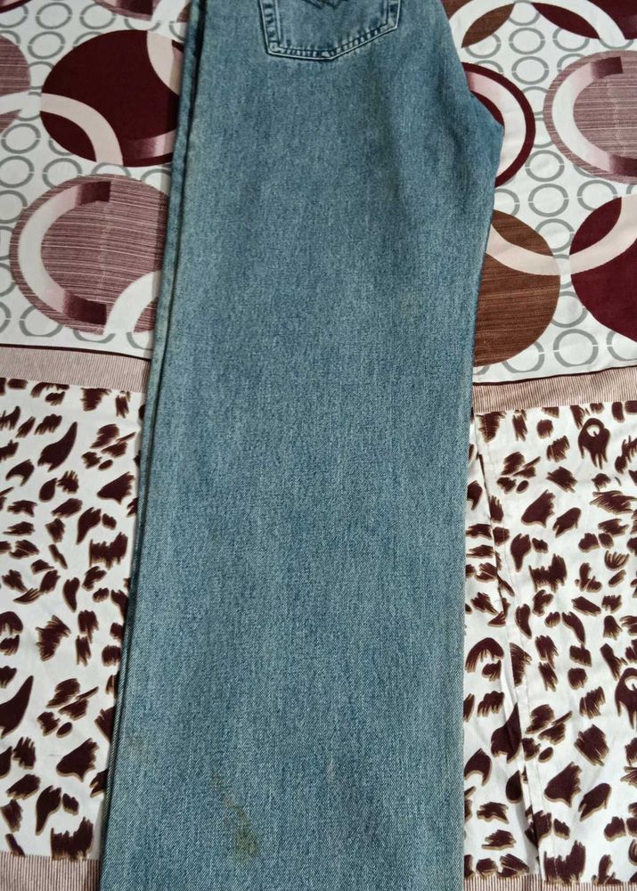 TQS Light Wash Jeans
