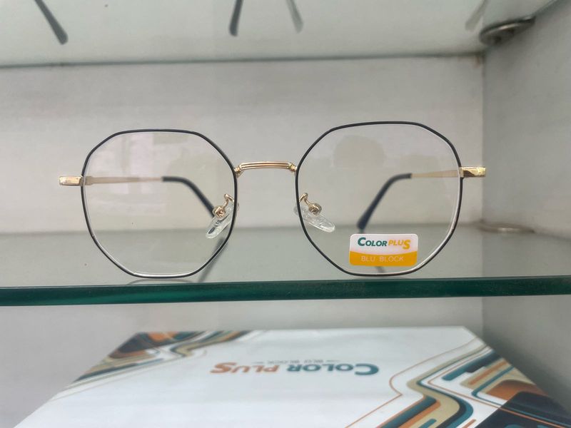 Stylish Black &amp; Gold Geometric Glasses