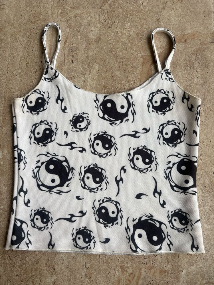 GOTHIC YIN-YANG TOP ✨