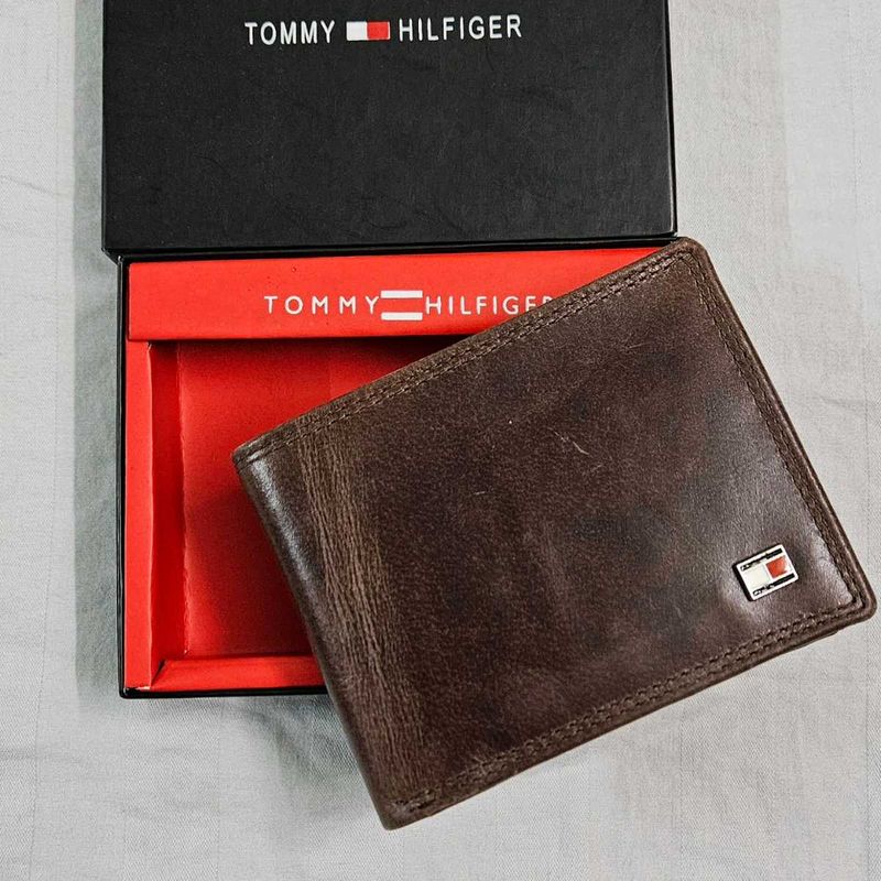 Tommy Hilfiger Leather Wallet with Box