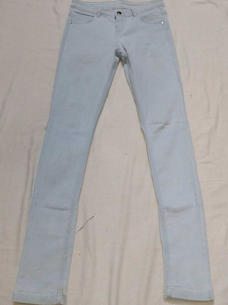 Light Wash Skinny Jeans