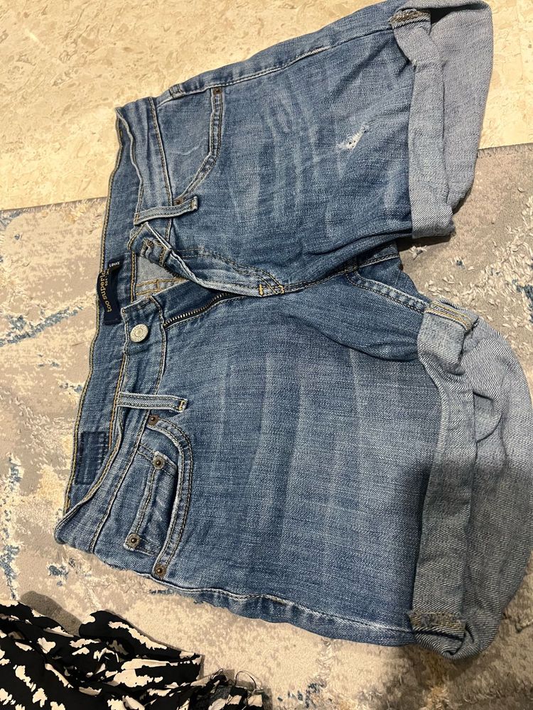 Levis Denim Shorts.