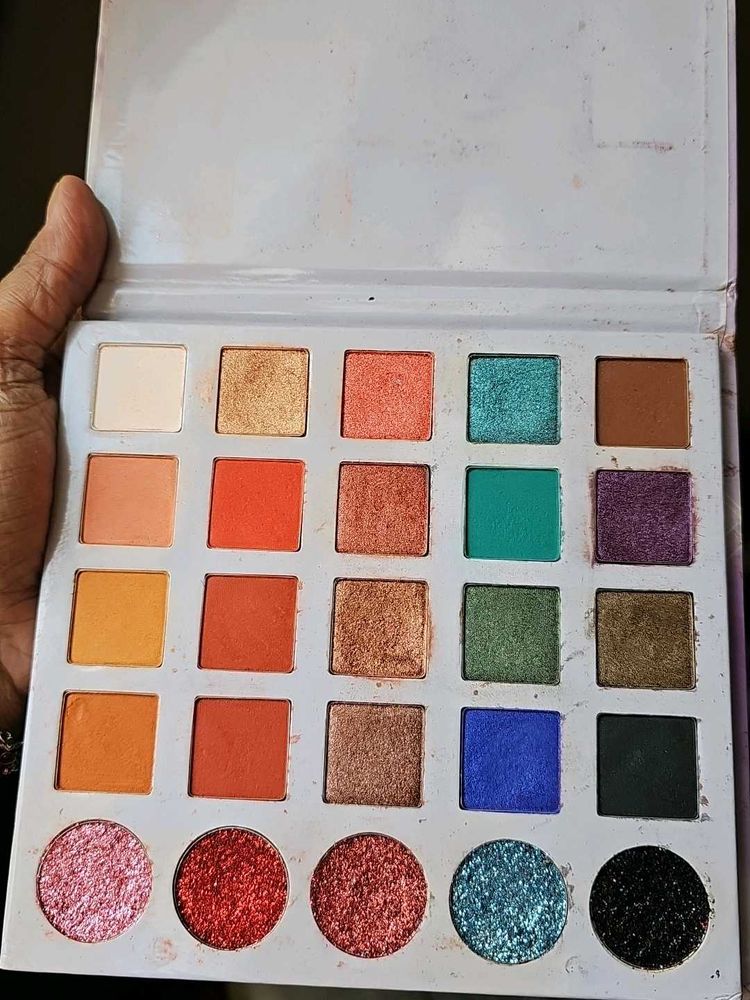 glitter galaxy eyeshadow palette