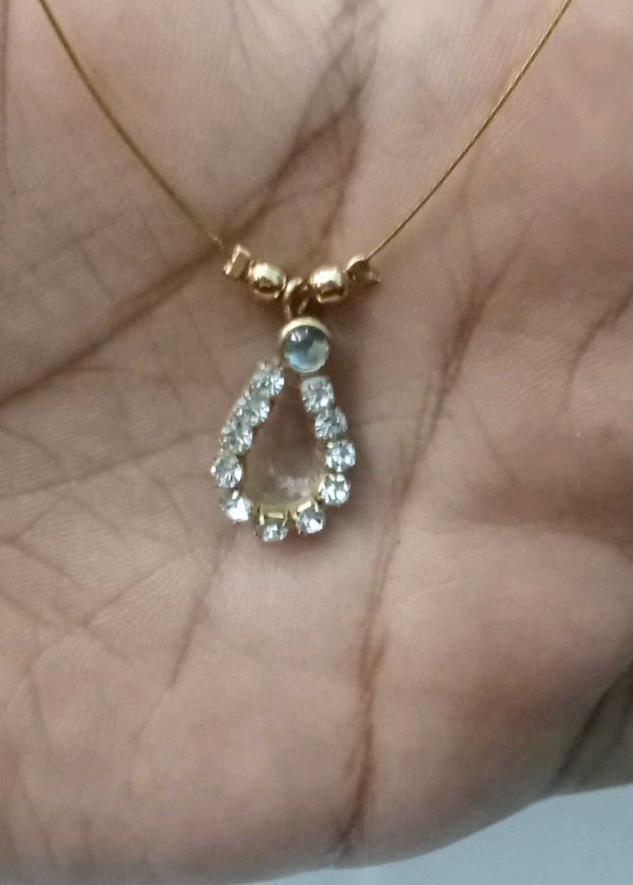 Elegant Teardrop Pendant Necklace