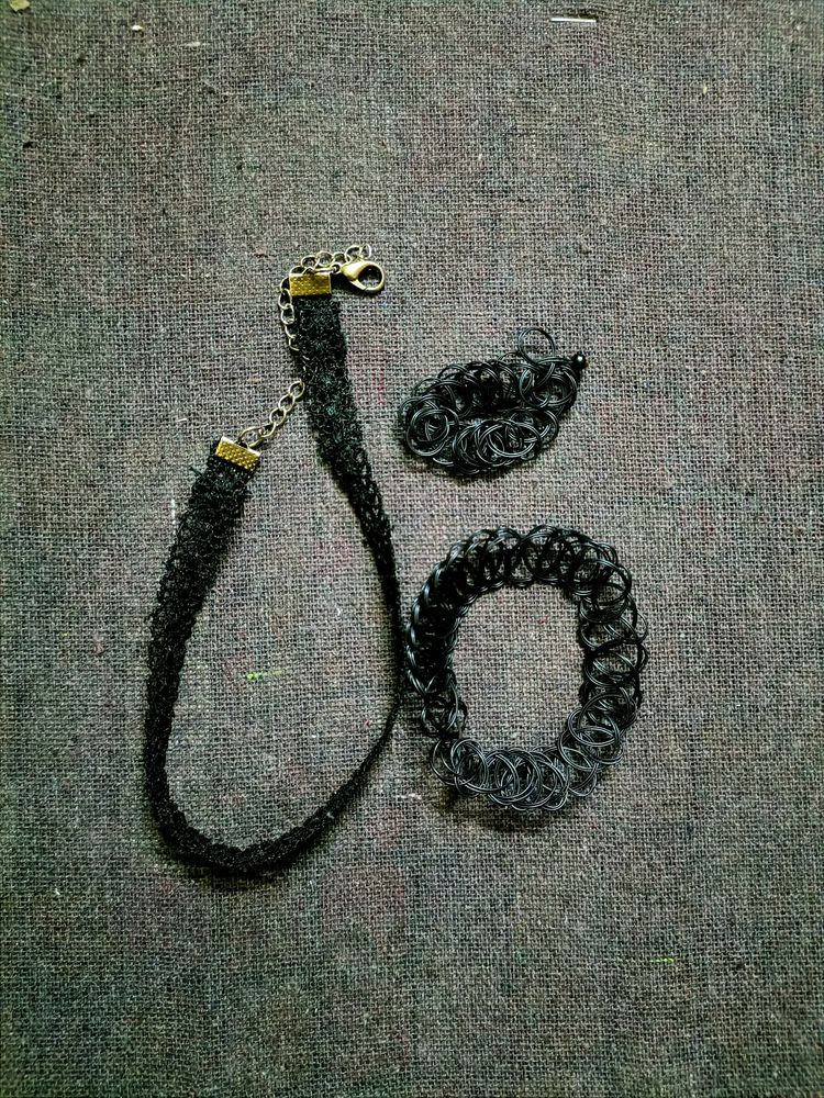 Set Of 2 Chokers And One Handband
