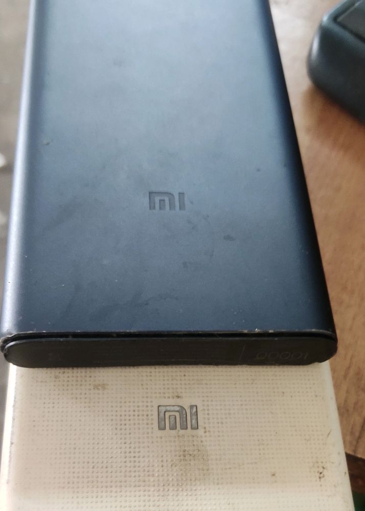 MI Power Bank 2Nos (Dead)