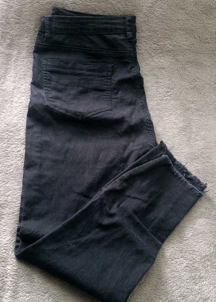 Dark Wash Cropped Jeans