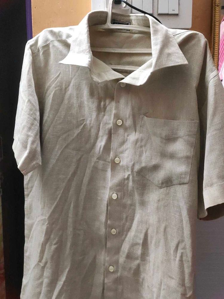 Old Money outfit Linen Short Sleeve Button Down