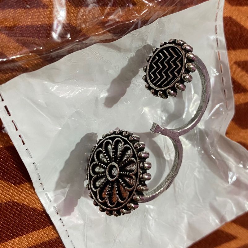 Silver Tone Floral Toe Ring