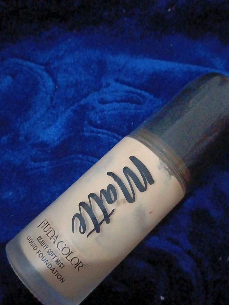 Huda Beauty Matte Foundation