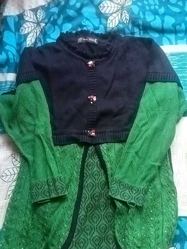 Cute Black &amp; Green Cardigan