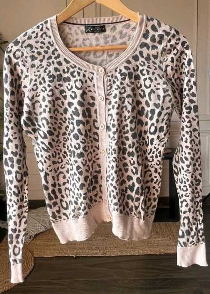 Animal Print Cardigan.. 😜 Price Drop 💧