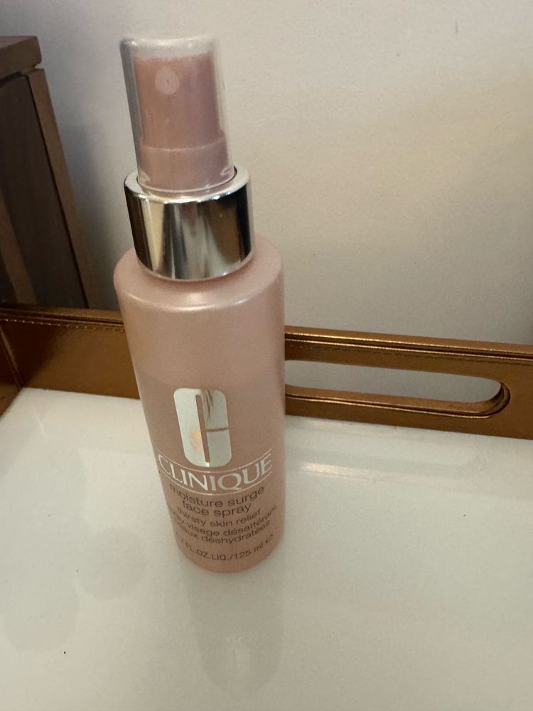 Clinique Surge Face Spray