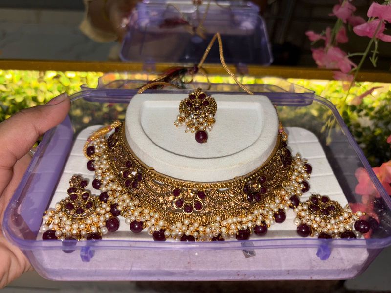 BMaroon Necklace Choker With Maangtika And Earing
