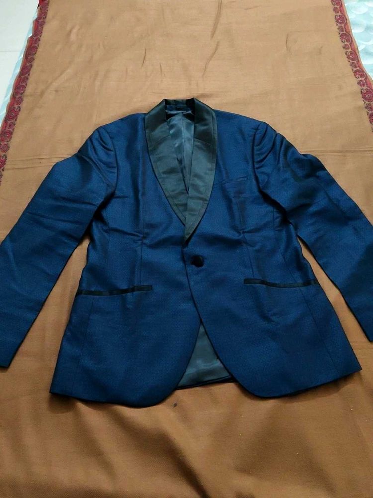 Stylish Blue Blazer