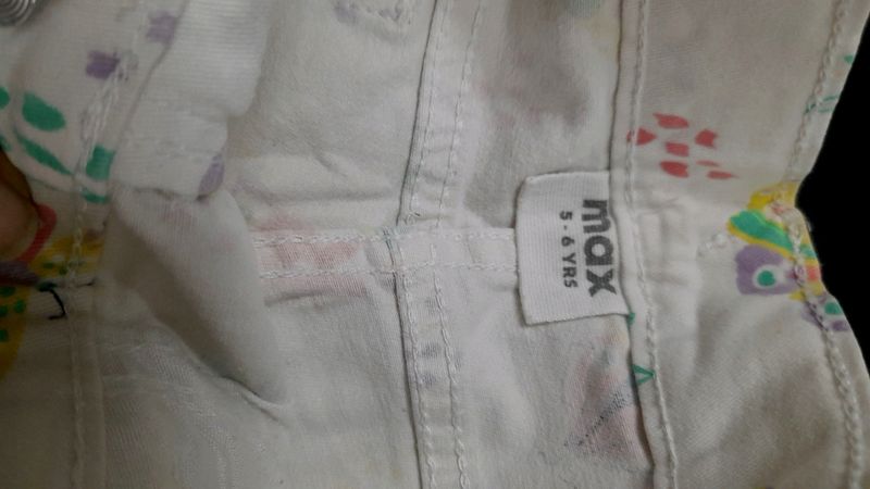 Max Short Jeans For Girl Aged 4 to 6 years Old