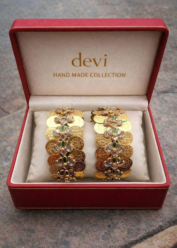 Devi Handmade Bangle Set