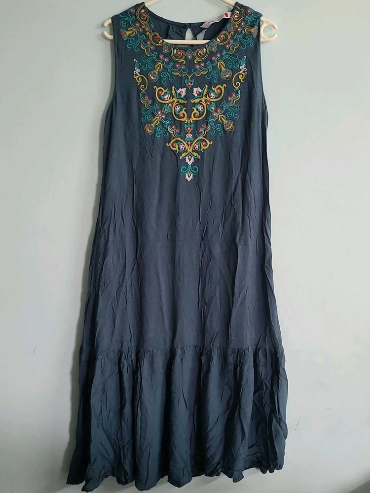 Embroidered Casual Dress