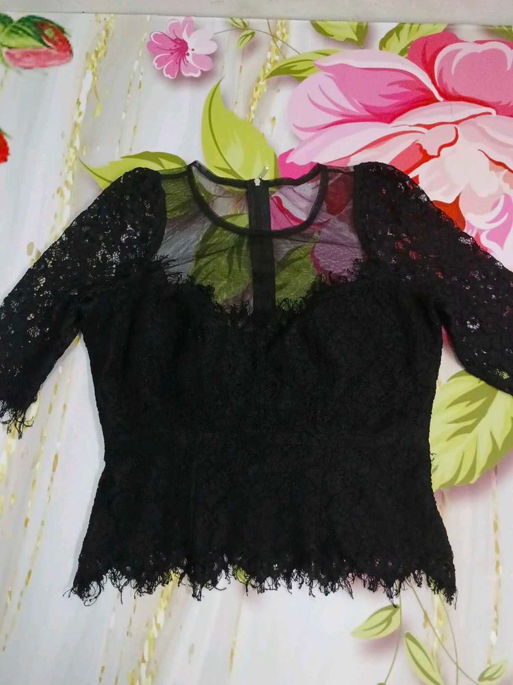 (444)Elegant Black Lace Top