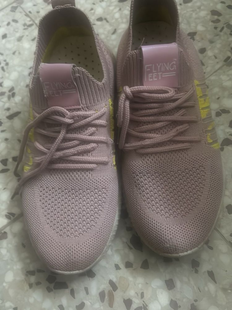 Flying Feet Sport Shoes