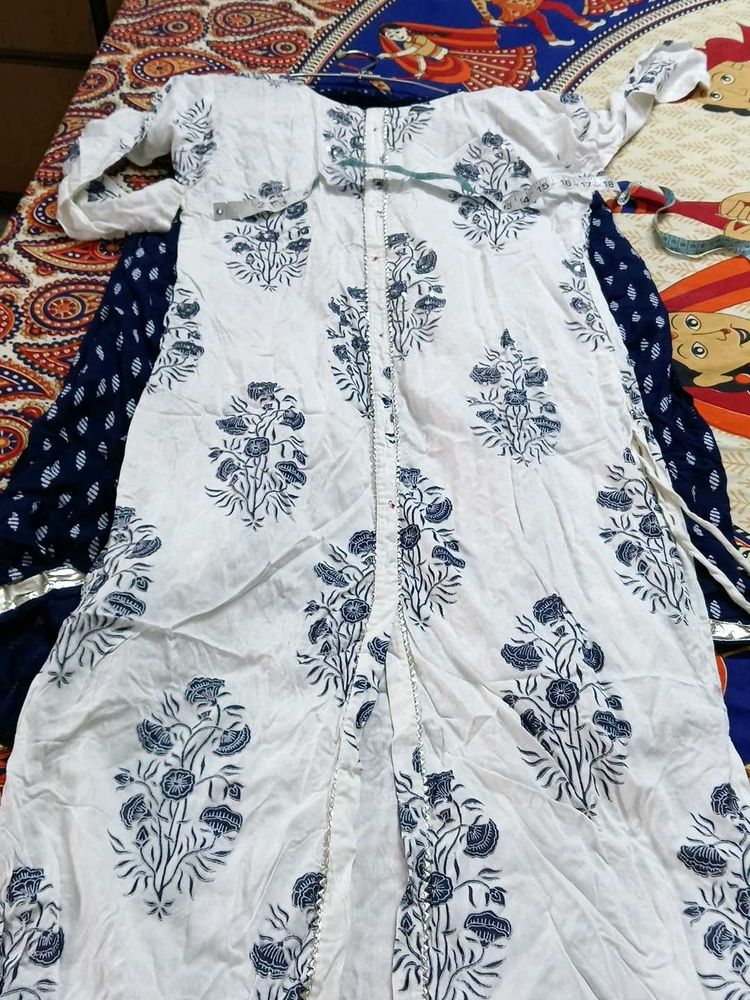 Elegant Floral Kurta Pallazo Set