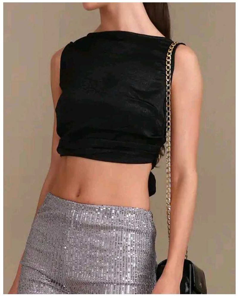 Chic Black Sleeveless Crop Top