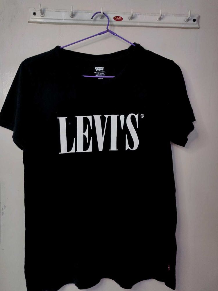 Levi&#39;s Black Logo T-Shirt