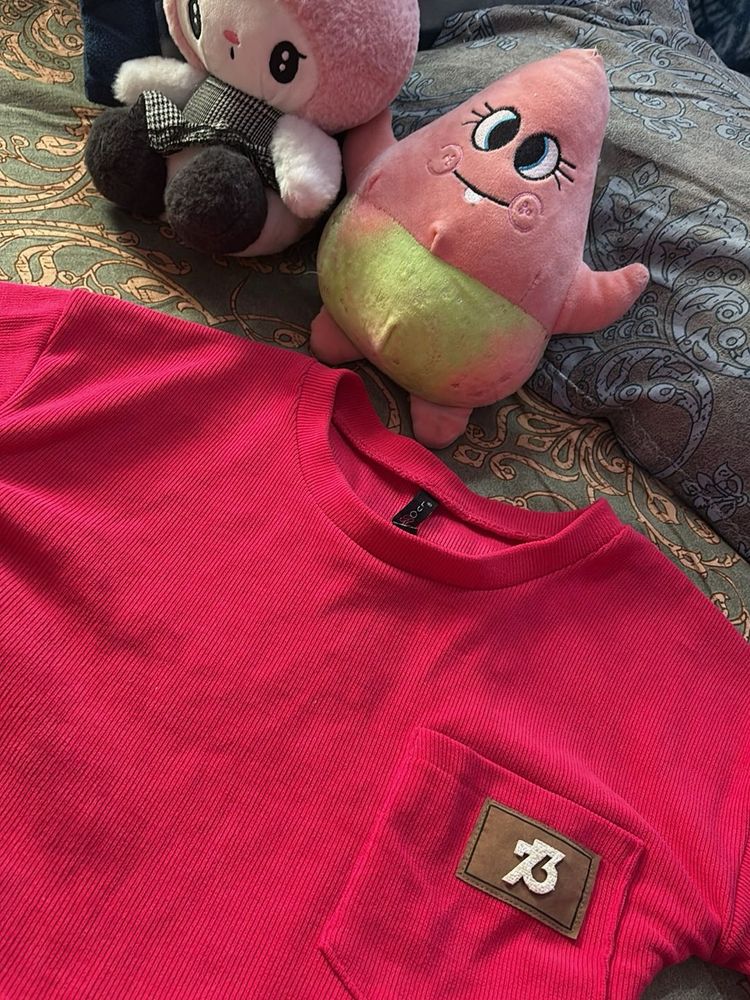 pink ribbed pocket crop tee