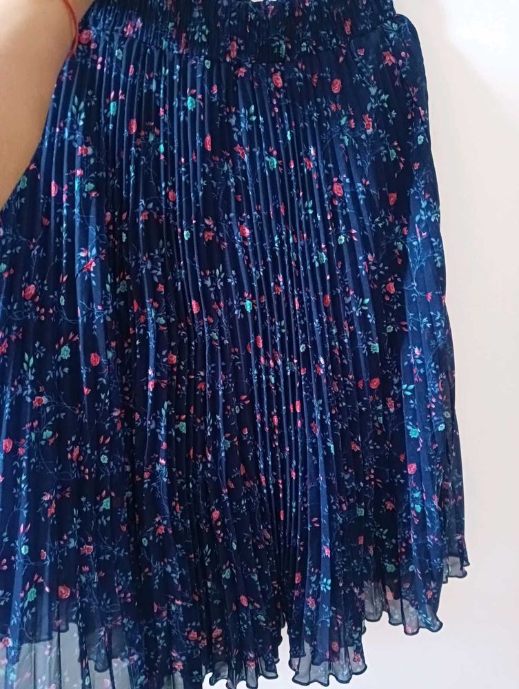 Floral Pleated Skirt