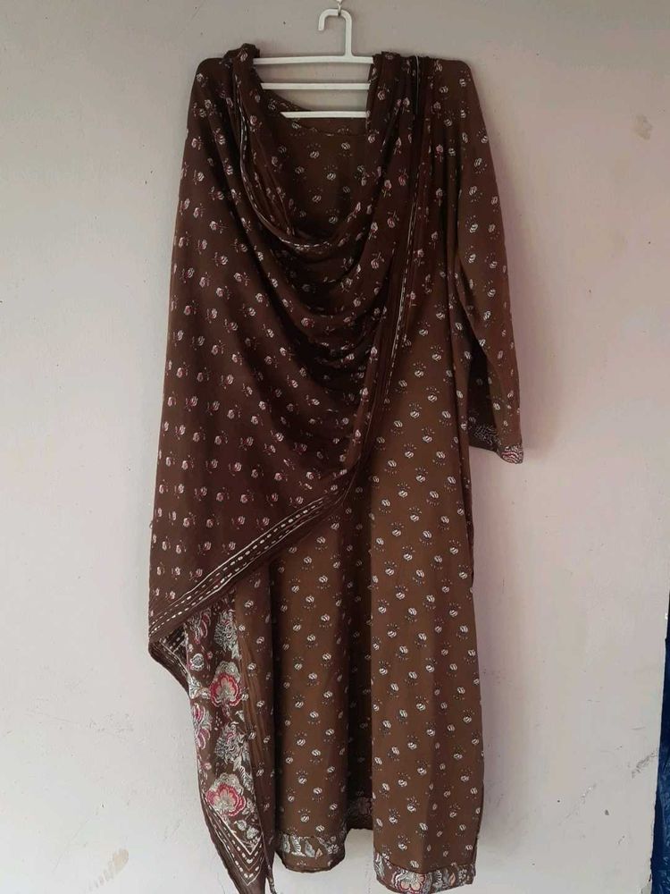 Brown Floral Printed Kurta Set(40-42 Bust)