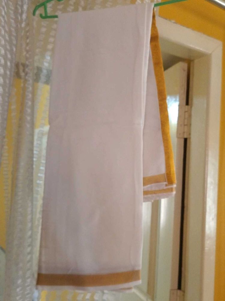 Onam Plain Saree With Golden Border