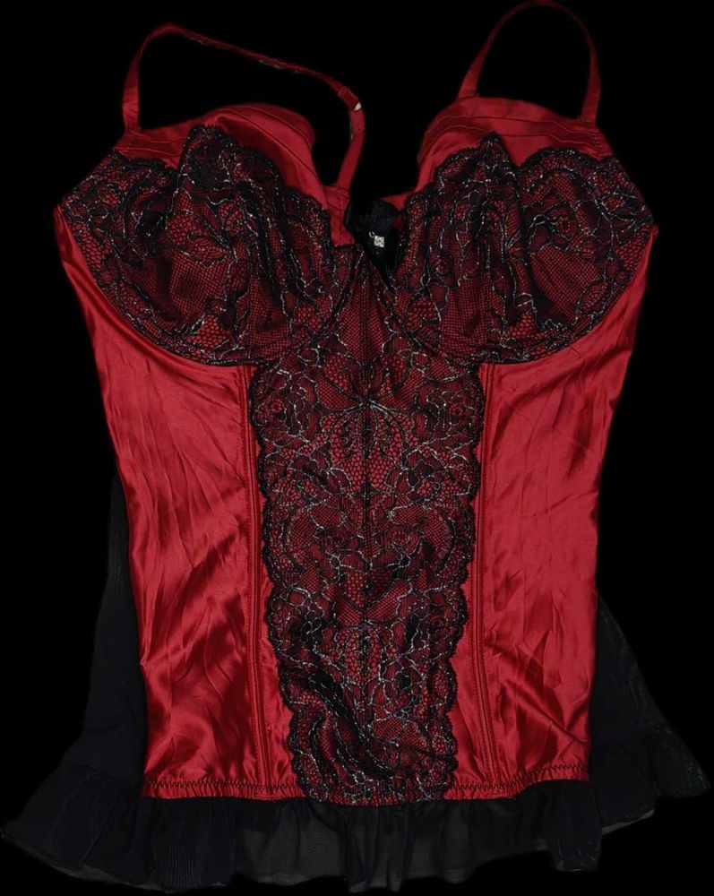 Red &amp; Black Lace Corset