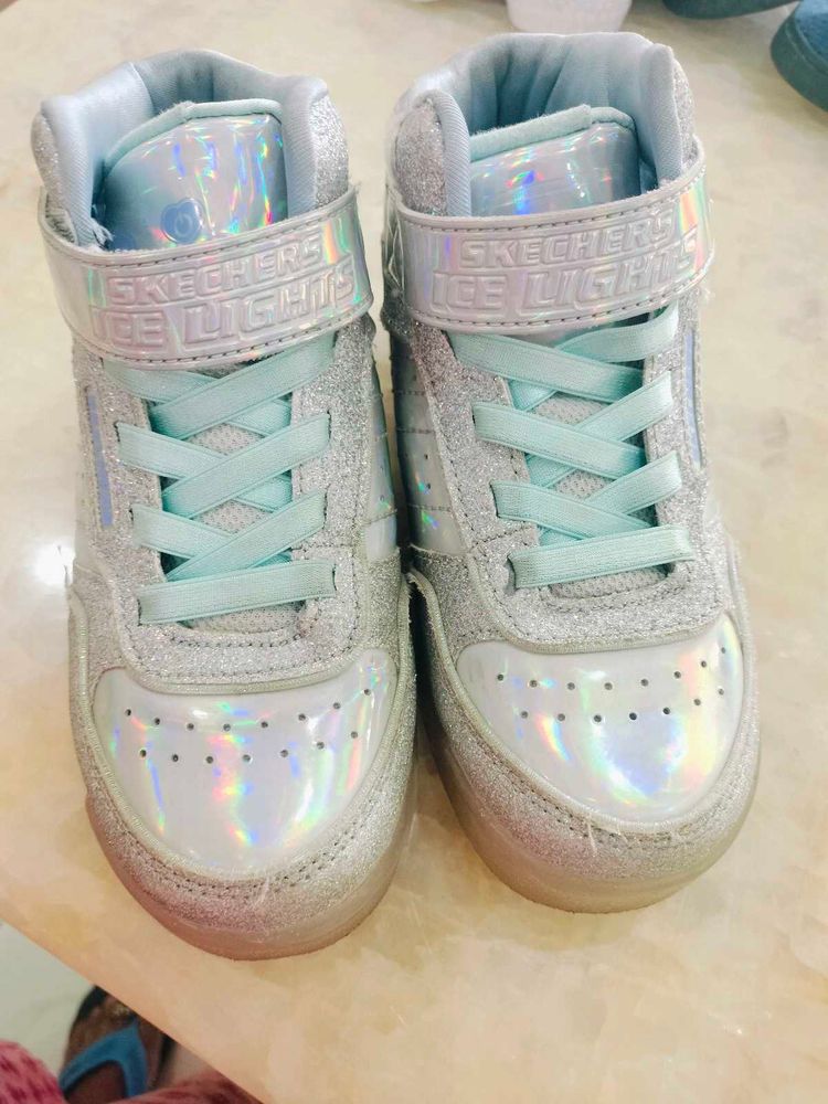 Sketchers Light Shoes For Girls