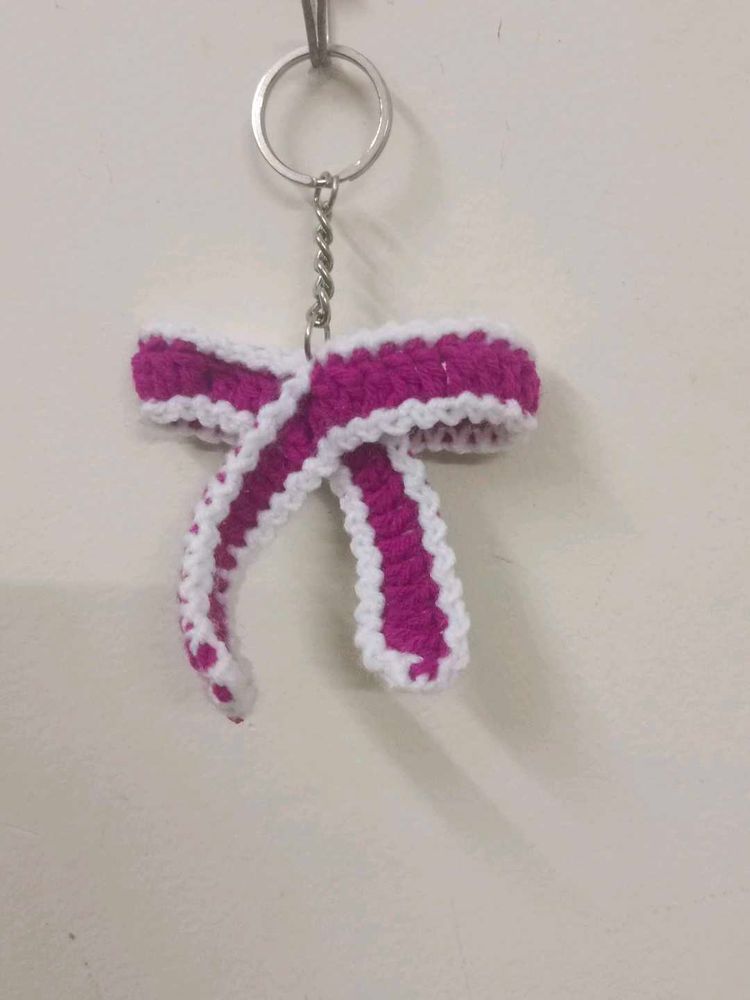 Chic Crocheted Bow Keychain