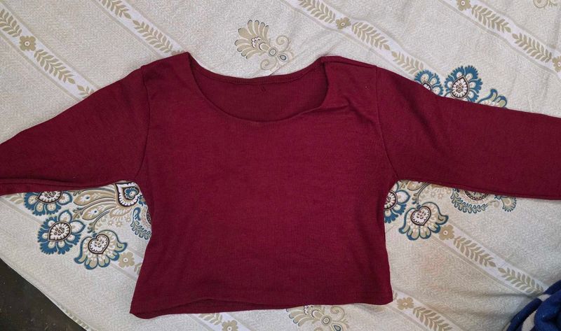 maroon crop top
