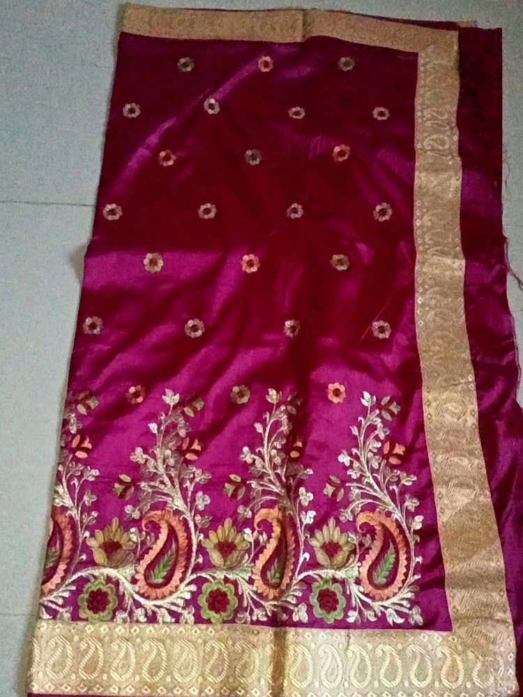 Pink &amp; Gold Embroidered Saree Fabric