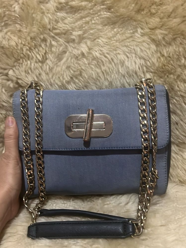 Tommy Hilfiger Crossbody Bag with Gold Chain