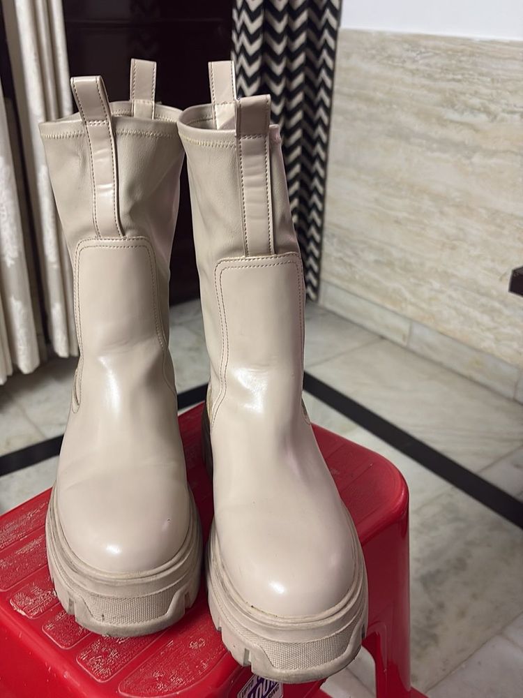 H&amp;m Creamy Platform Boots