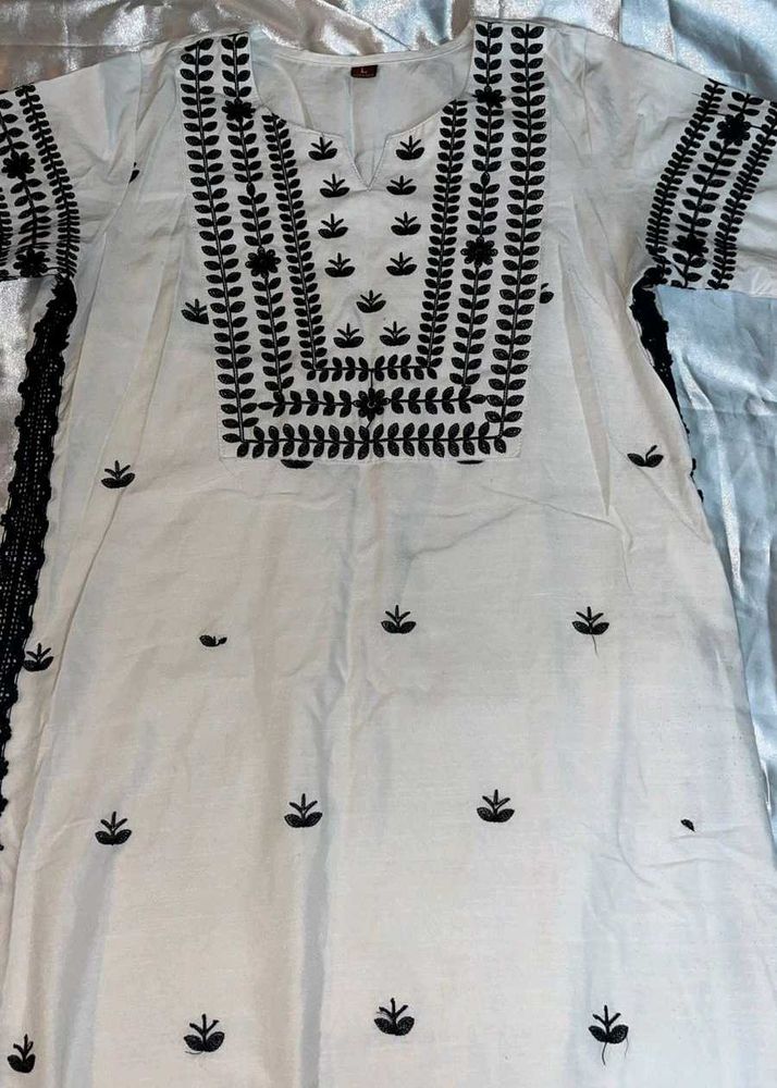 Elegant Embroidered Kurta